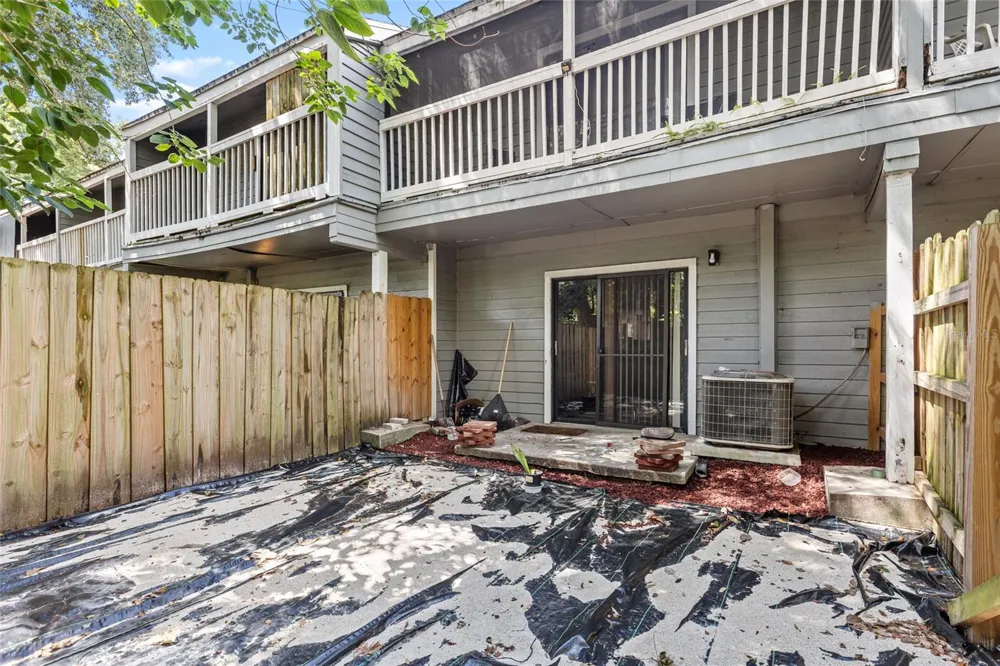 1910 W SLIGH AVENUE #E102 Tampa, FL 33604