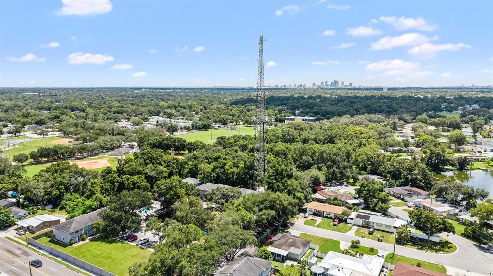 1910 W SLIGH AVENUE #E102 Tampa, FL 33604