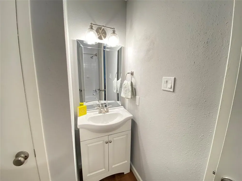 1011 Melford Avenue Pearland, TX 77584