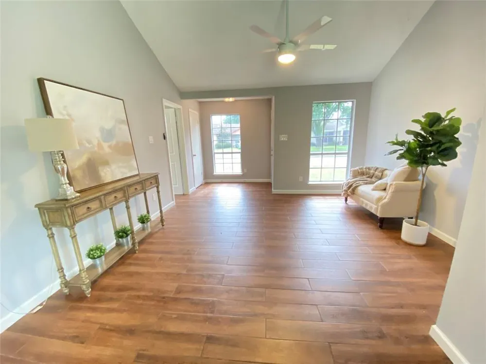 1011 Melford Avenue Pearland, TX 77584