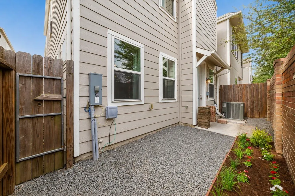 10008 Waving Grain Lane Houston, TX 77080