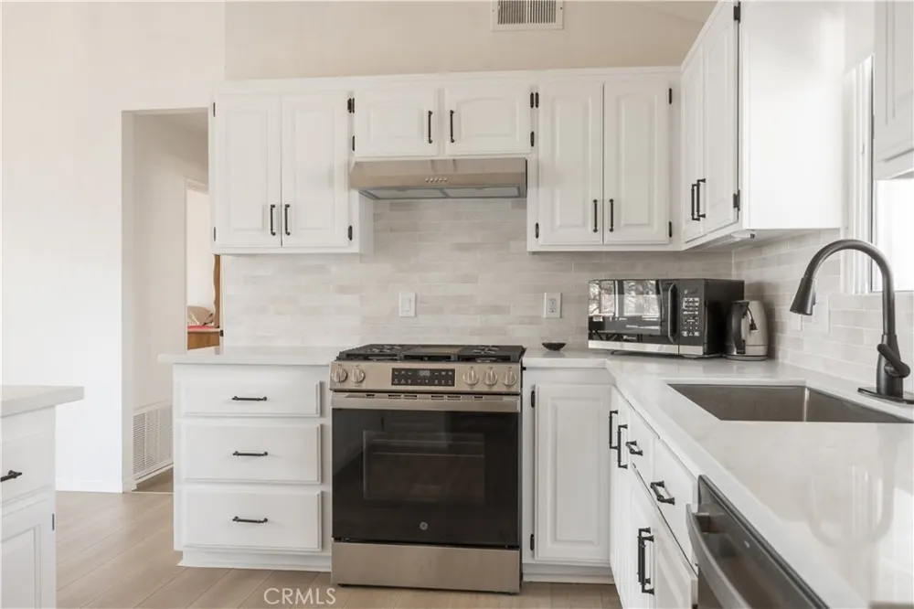 1068 Lookout Mountain Road Big Bear City, CA 92314