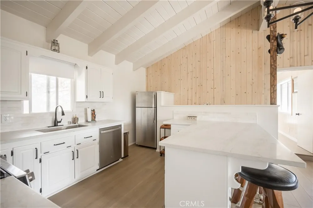 1068 Lookout Mountain Road Big Bear City, CA 92314