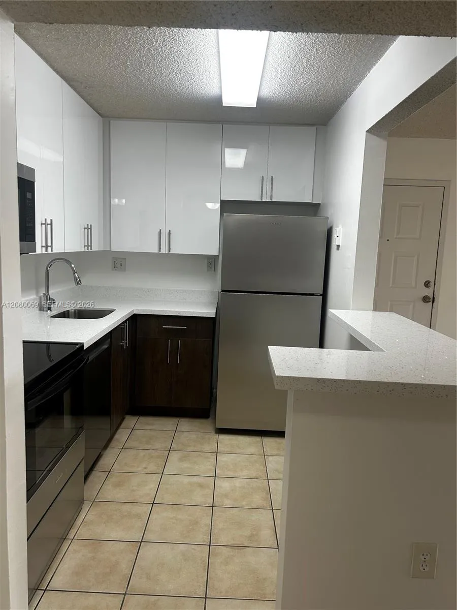 7180 NW 179th St #211 Hialeah, FL 33015