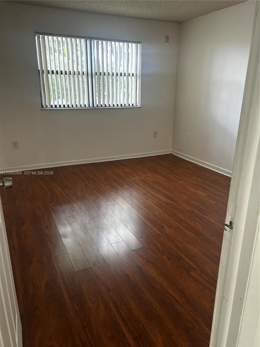7180 NW 179th St #211 Hialeah, FL 33015