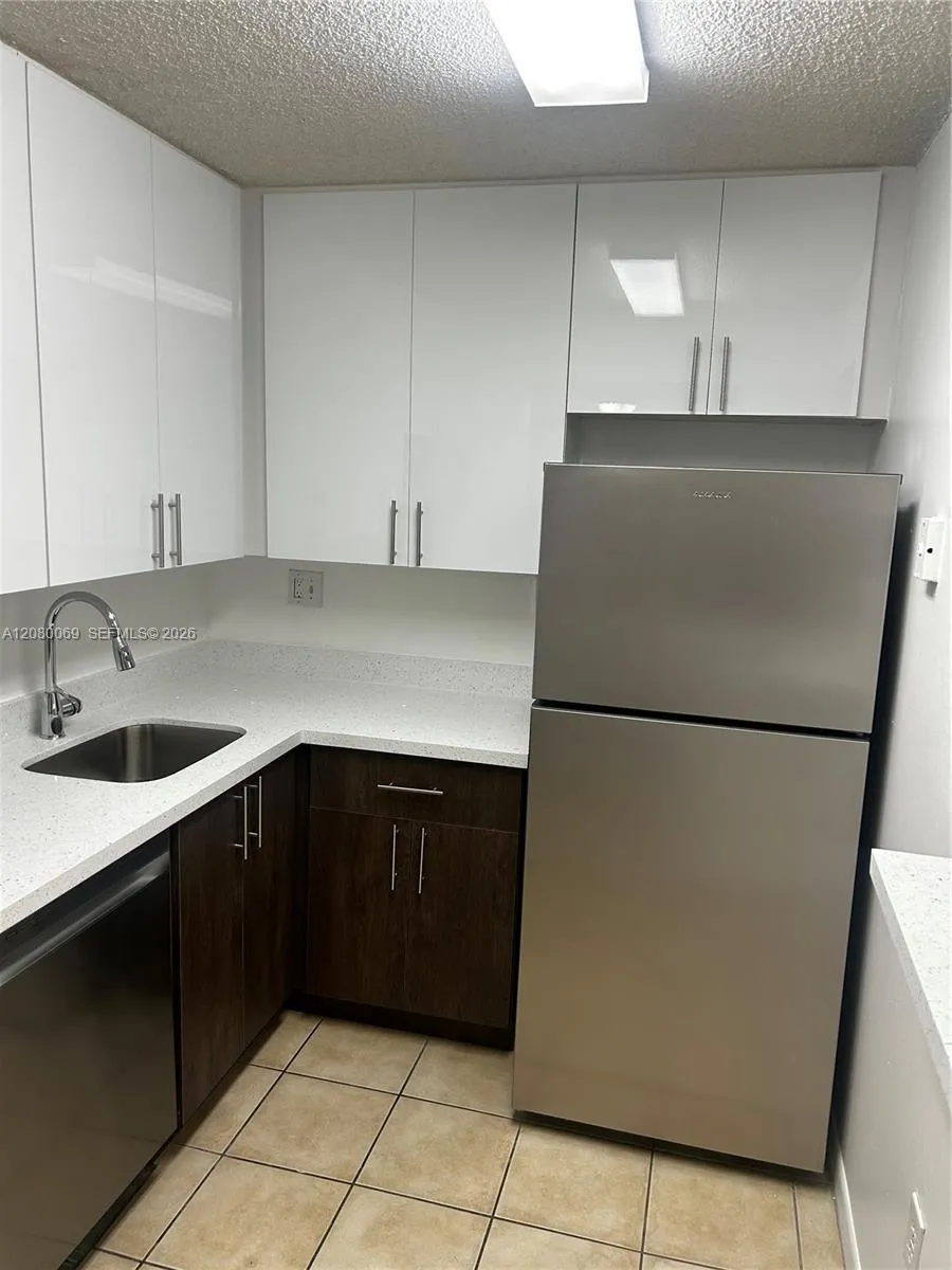 7180 NW 179th St #211 Hialeah, FL 33015