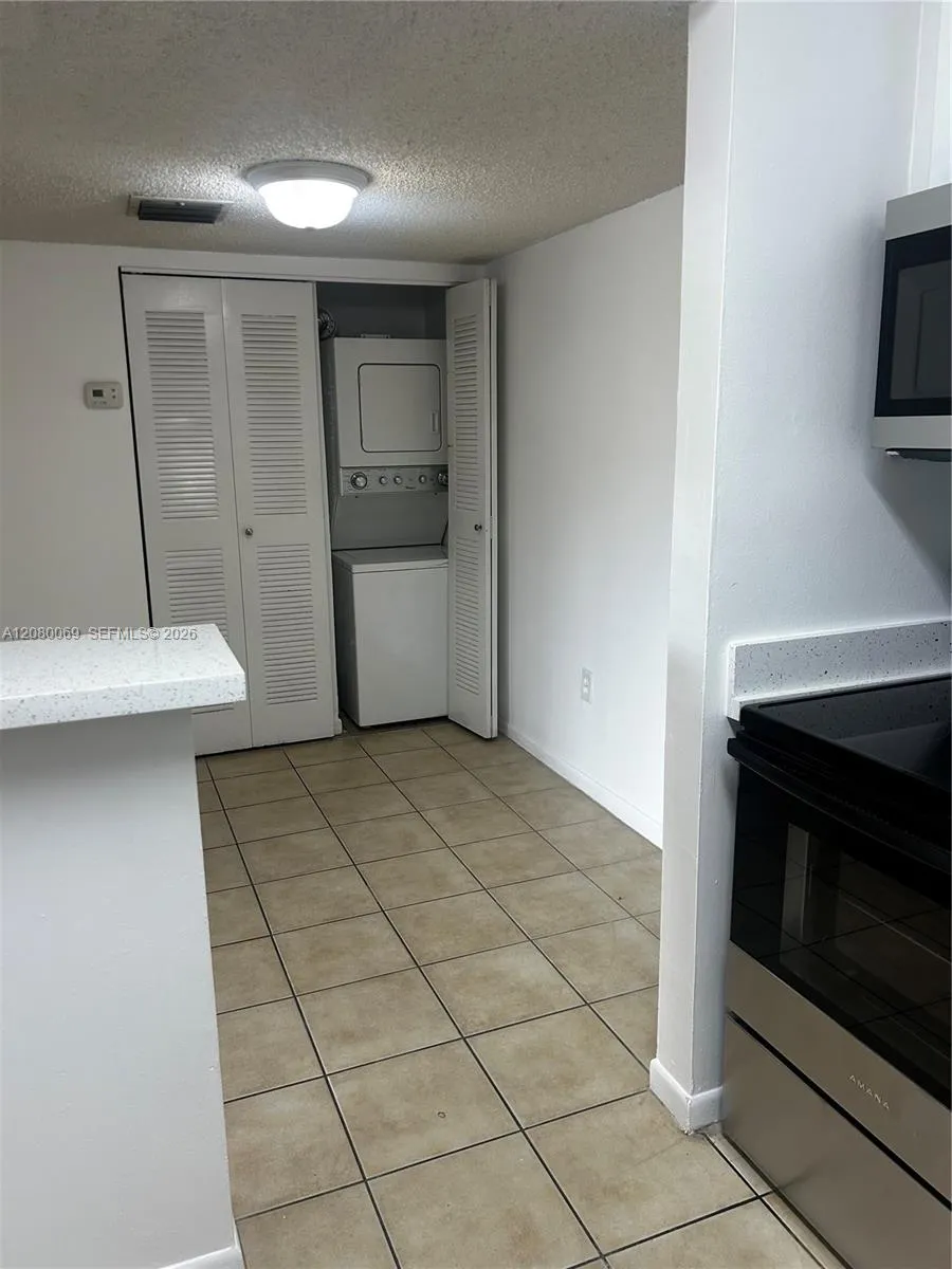 7180 NW 179th St #211 Hialeah, FL 33015
