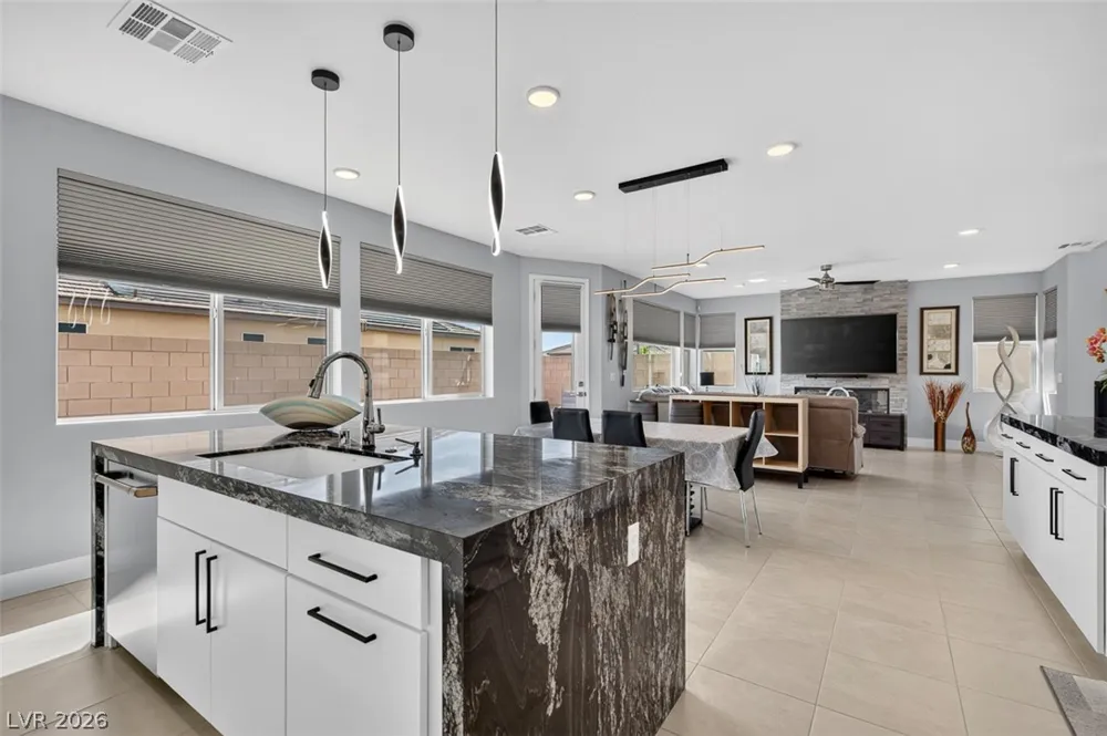 6342 Redstone Hills Drive Las Vegas, NV 89148