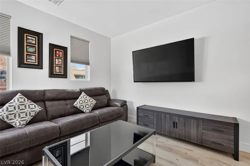 6342 Redstone Hills Drive Las Vegas, NV 89148