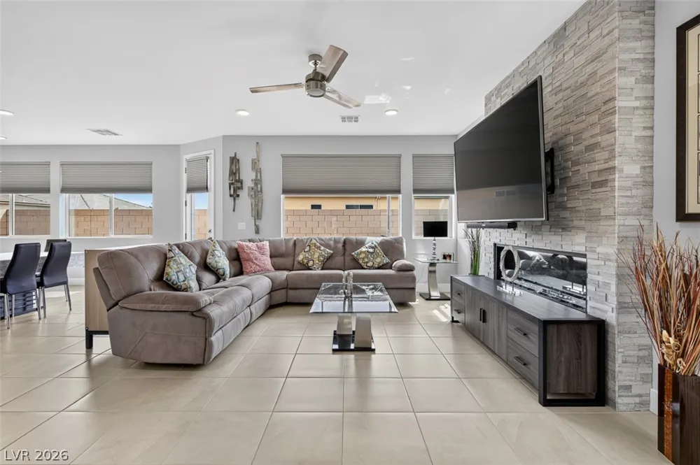 6342 Redstone Hills Drive Las Vegas, NV 89148