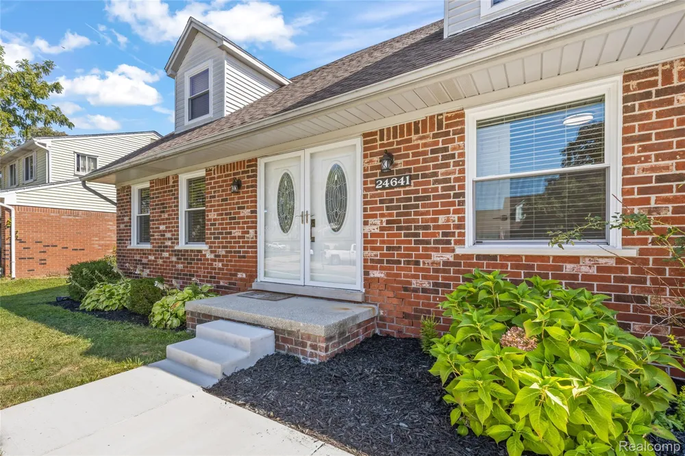 24641 Alicia Street Brownstown Charter Township, MI 48134