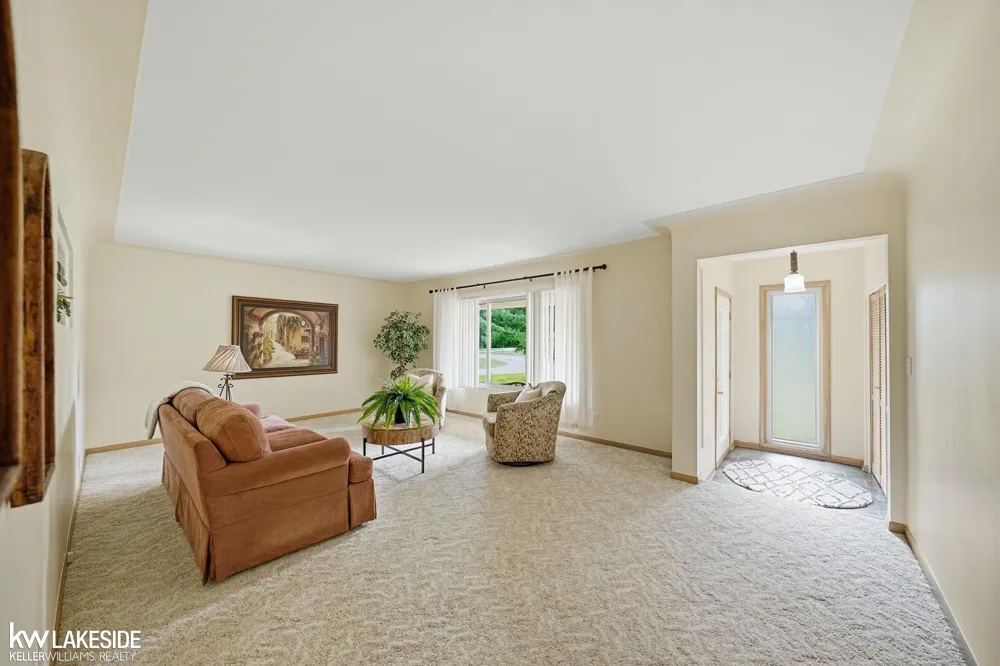 51822 Shelby Road Shelby Charter Township, MI 48316