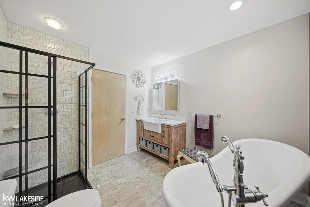 51822 Shelby Road Shelby Charter Township, MI 48316