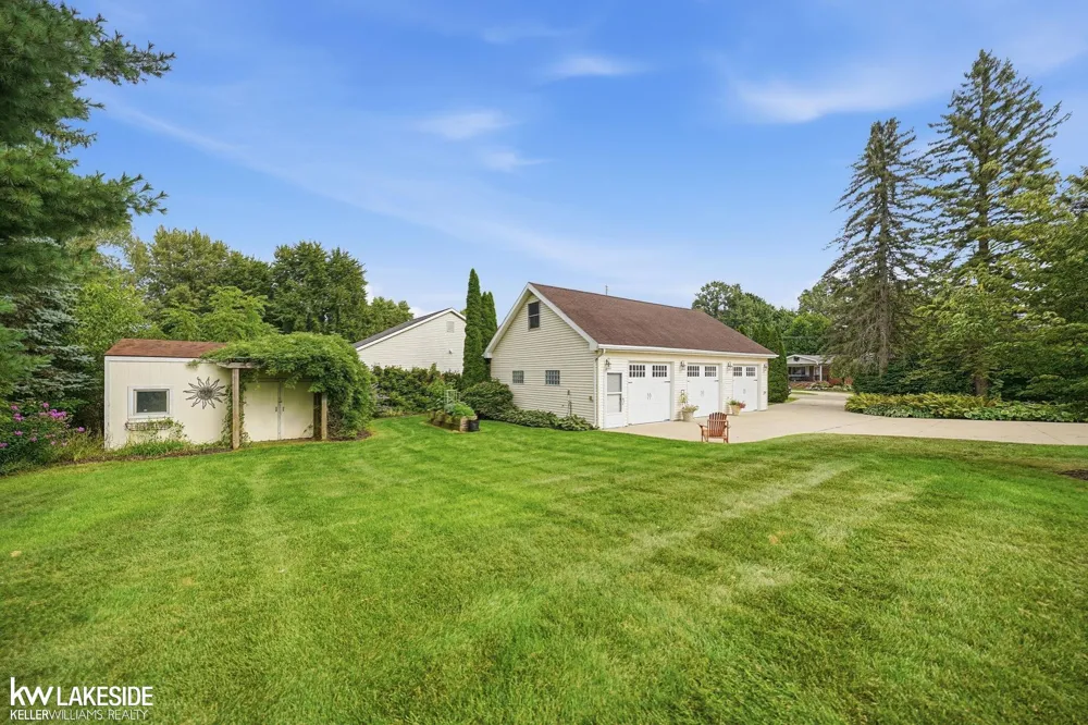 51822 Shelby Road Shelby Charter Township, MI 48316