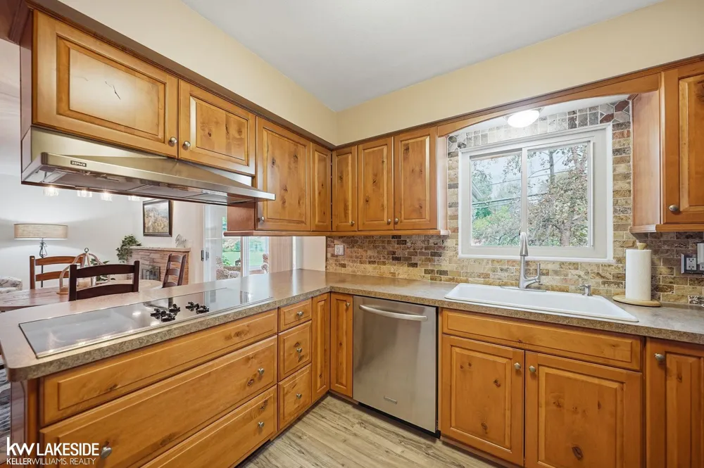 51822 Shelby Road Shelby Charter Township, MI 48316