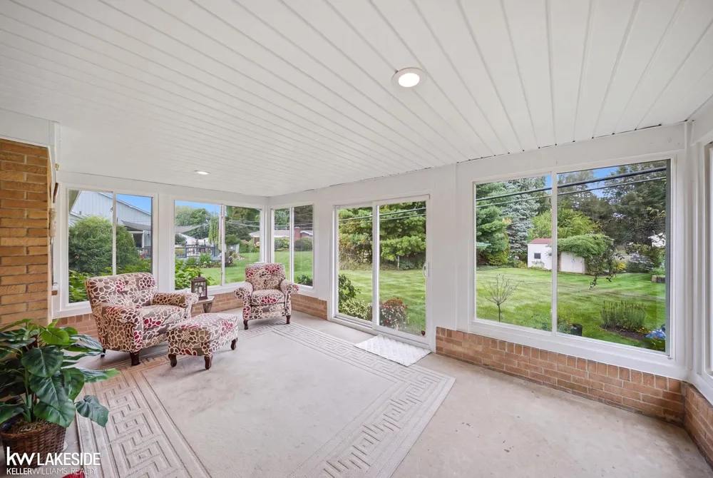 51822 Shelby Road Shelby Charter Township, MI 48316