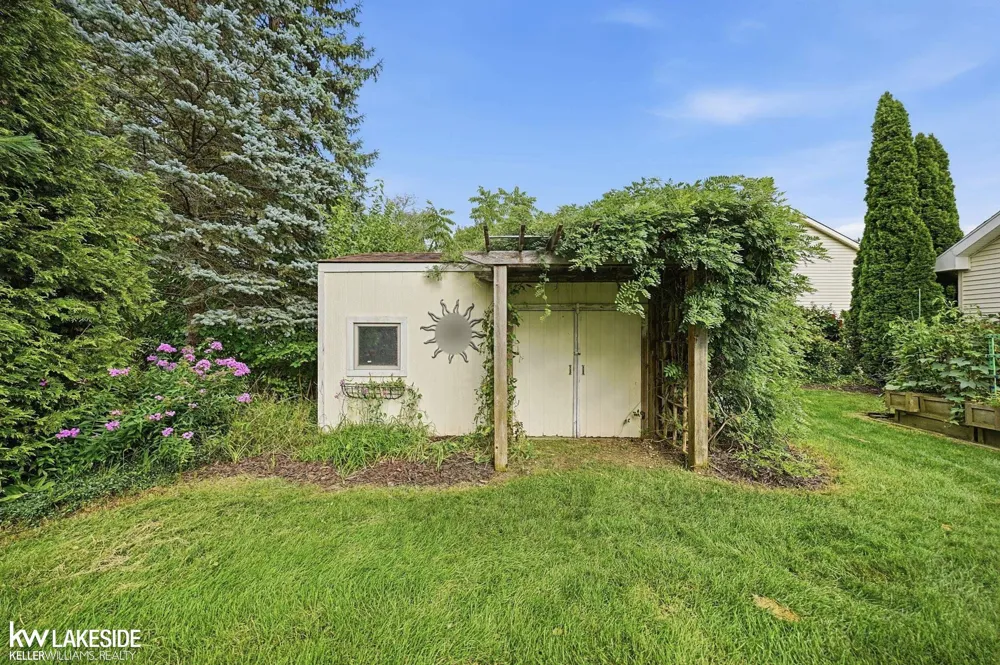 51822 Shelby Road Shelby Charter Township, MI 48316
