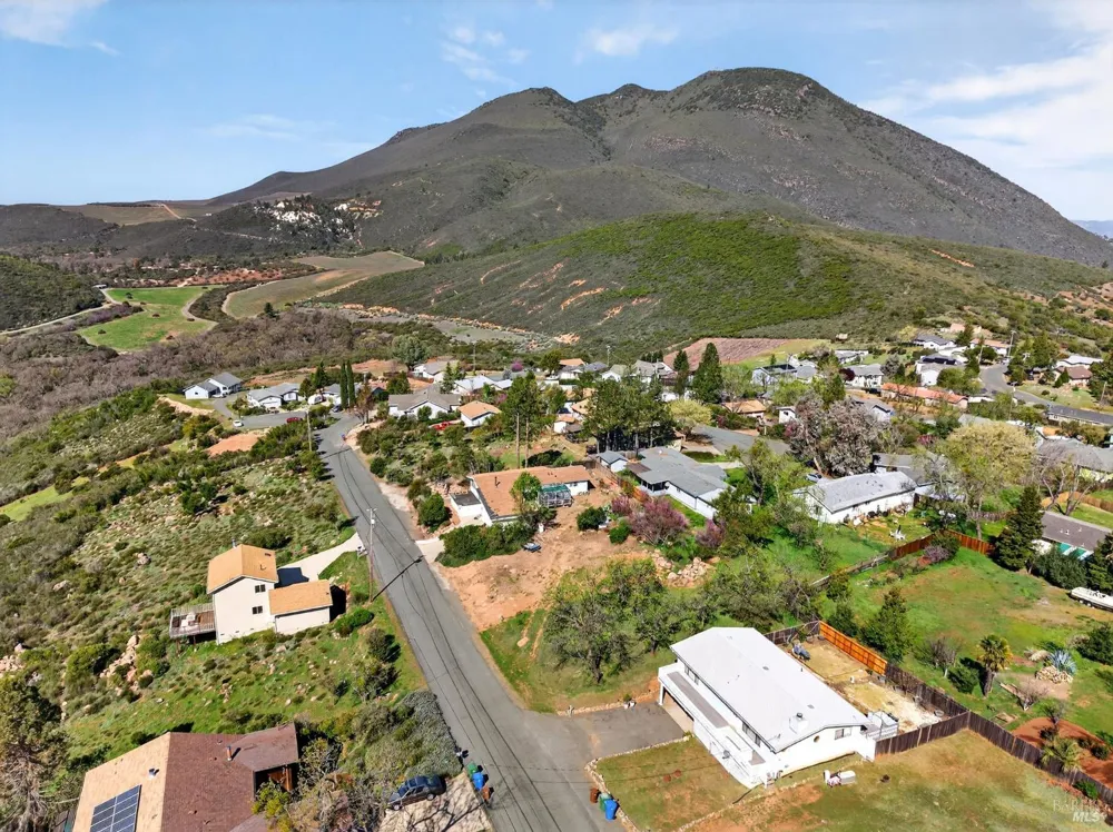 5690 Ponca Way Kelseyville, CA 95451
