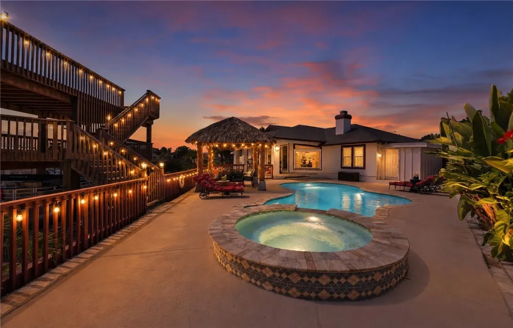 14158 Atascadera Avenue Corpus Christi, TX 78418