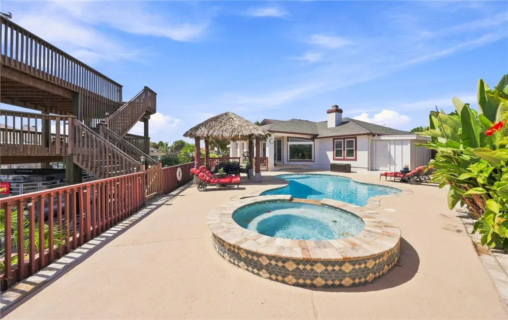 14158 Atascadera Avenue Corpus Christi, TX 78418