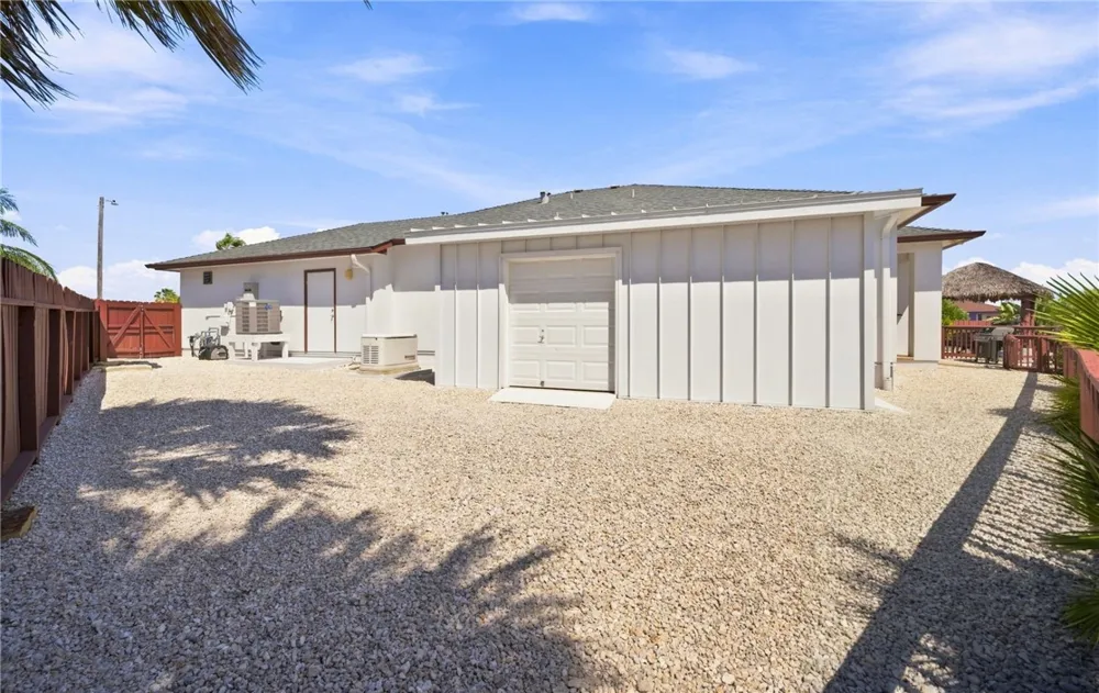 14158 Atascadera Avenue Corpus Christi, TX 78418