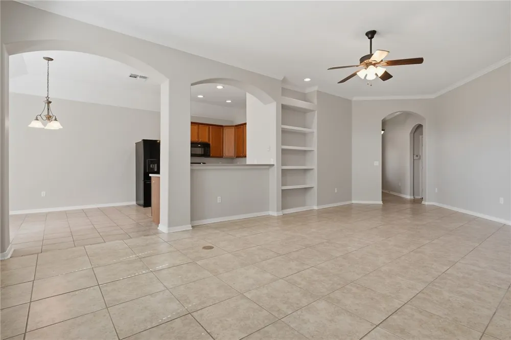 313 San Rafael Drive Portland, TX 78374