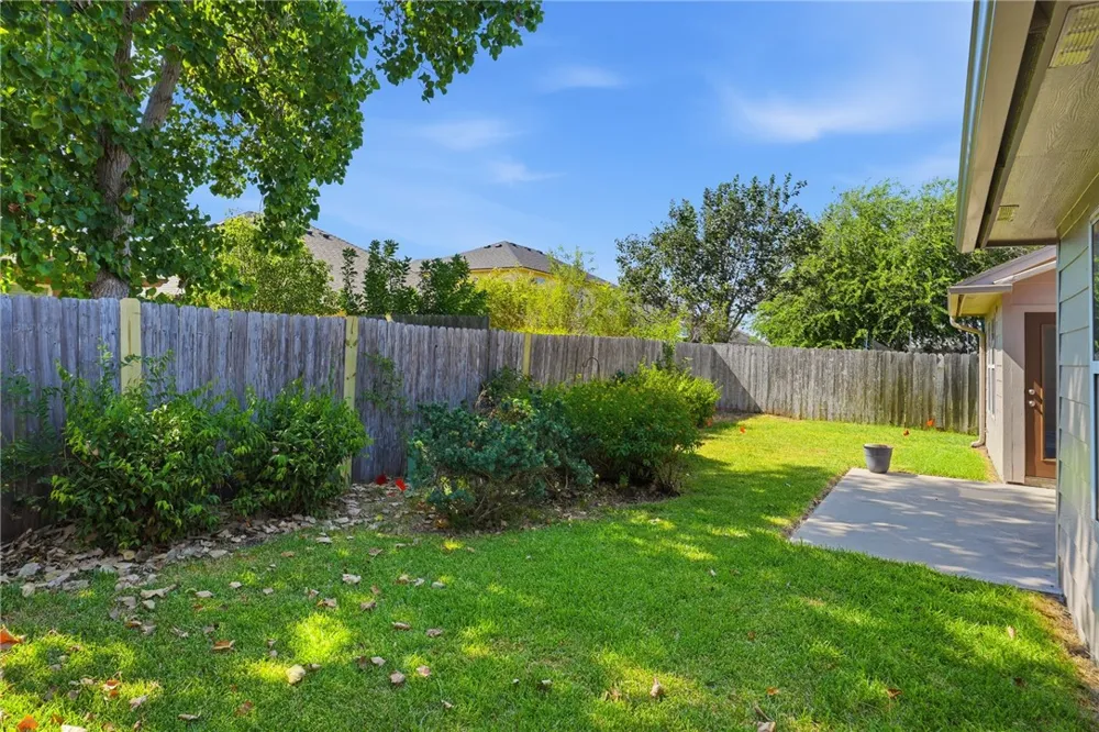 313 San Rafael Drive Portland, TX 78374