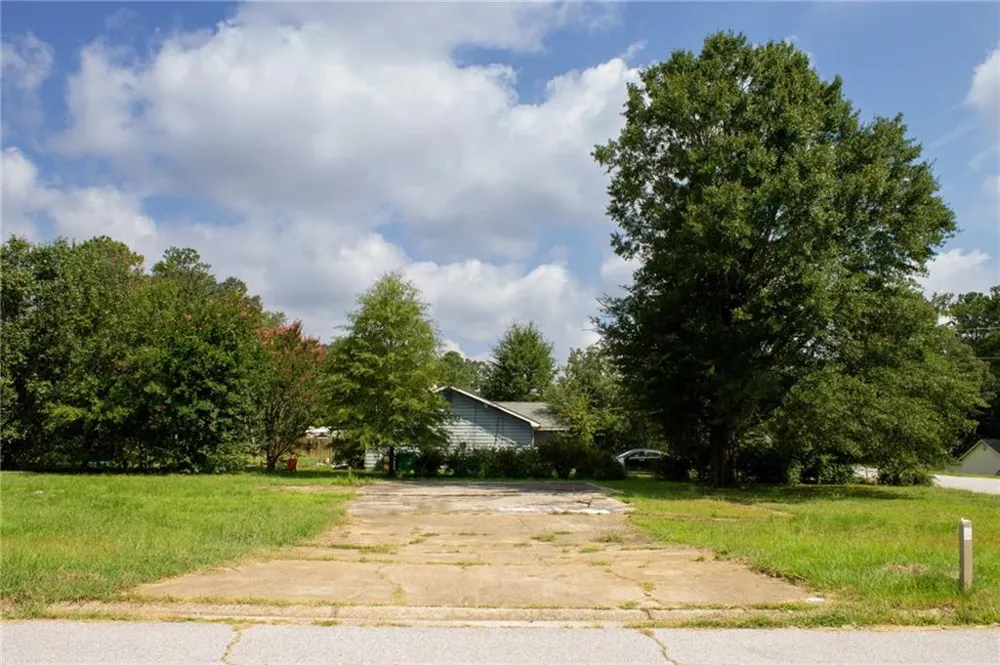 8465 Kendrick Road Jonesboro, GA 30238
