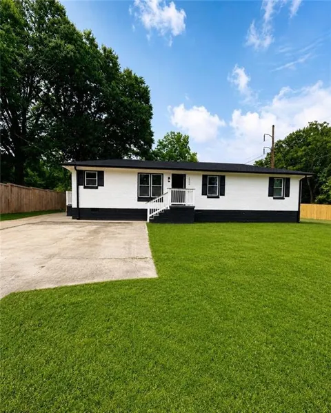 2898 Meadowview Drive SE