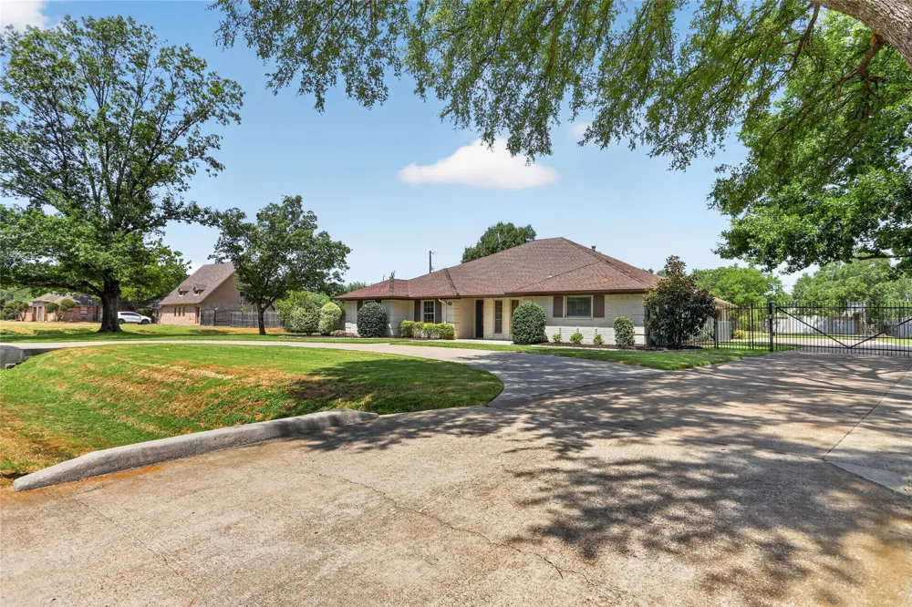 1400 Emerald Circle Southlake, TX 76092