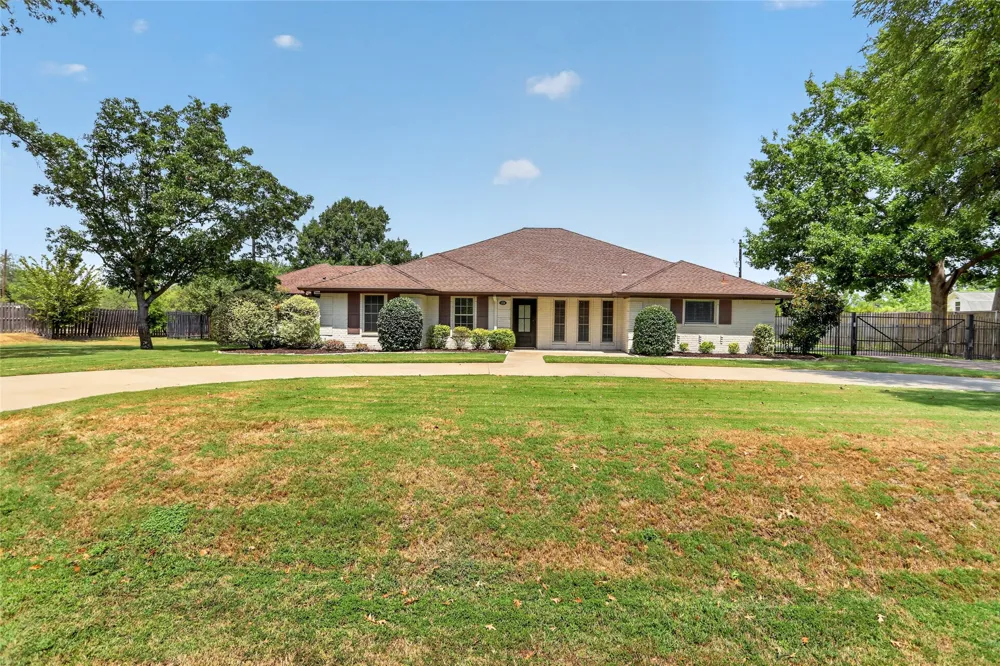1400 Emerald Circle Southlake, TX 76092