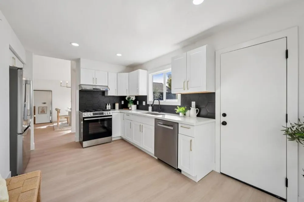 1464 Sunrise Parkway Petaluma, CA 94954