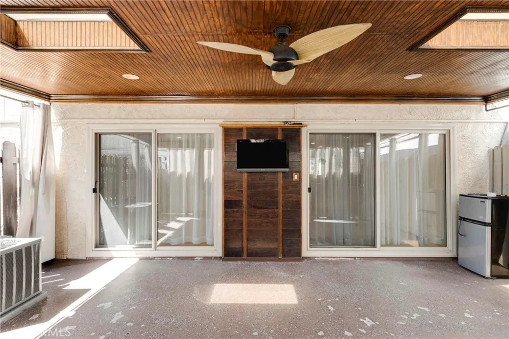 10950 Saticoy #20 Sun Valley, CA 91352