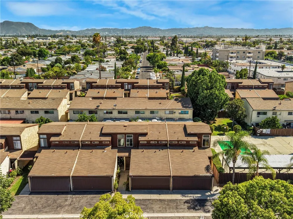 10950 Saticoy #20 Sun Valley, CA 91352