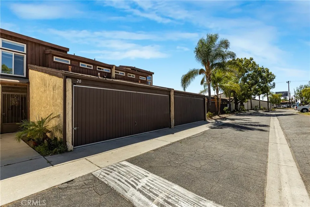 10950 Saticoy #20 Sun Valley, CA 91352