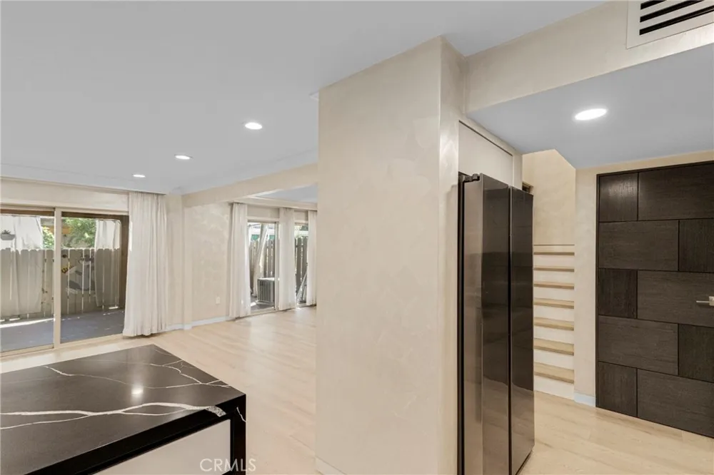 10950 Saticoy #20 Sun Valley, CA 91352