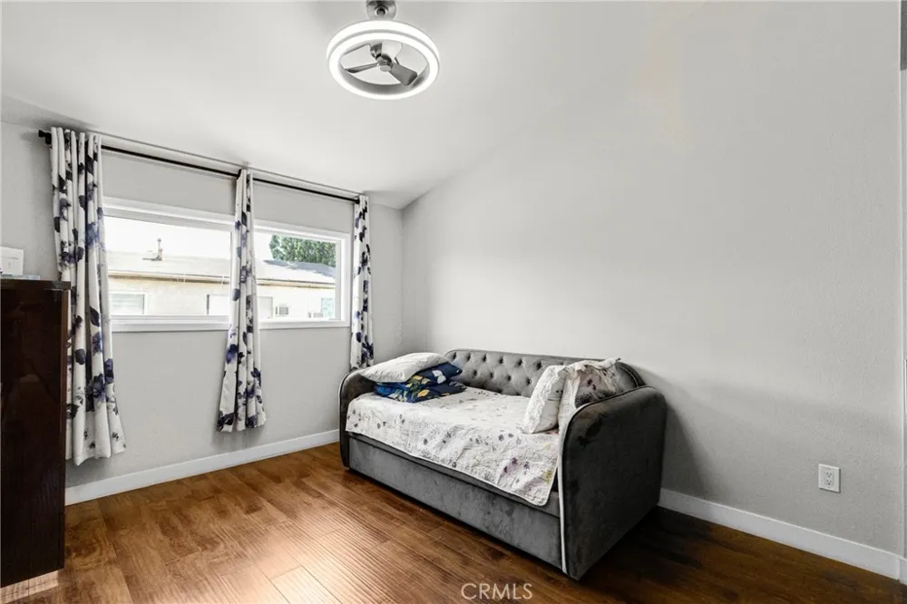 10950 Saticoy #20 Sun Valley, CA 91352