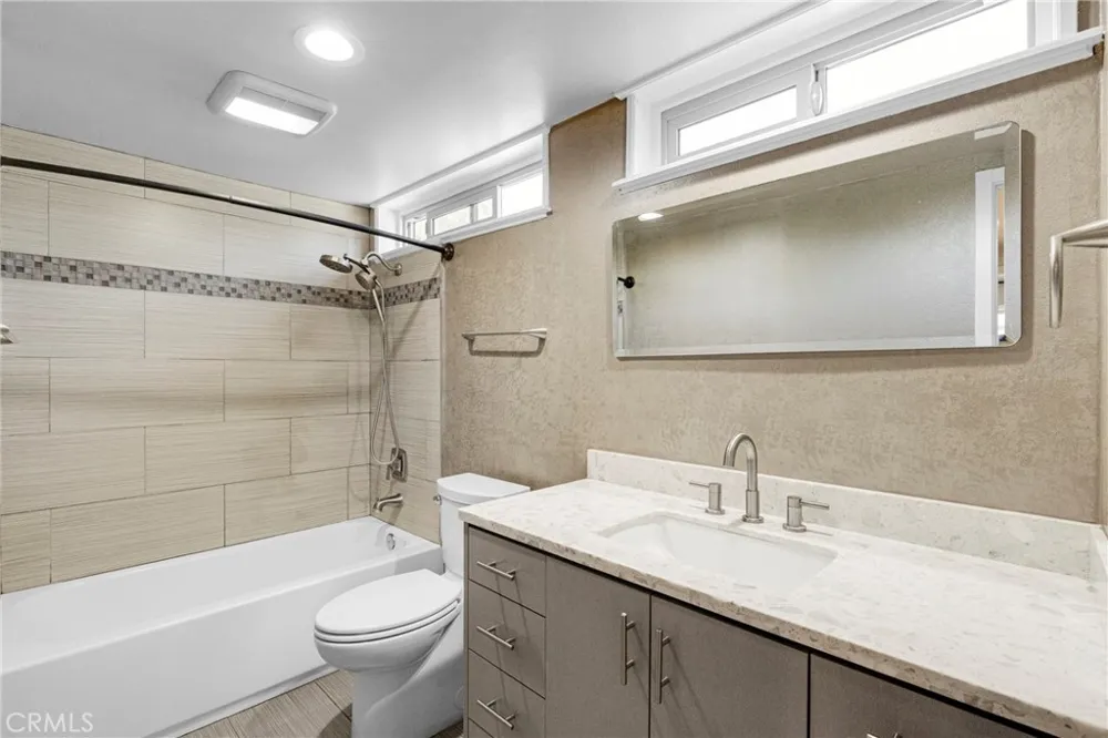 10950 Saticoy #20 Sun Valley, CA 91352
