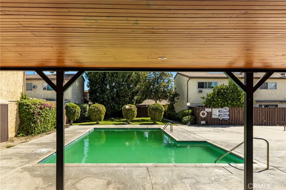 10950 Saticoy #20 Sun Valley, CA 91352