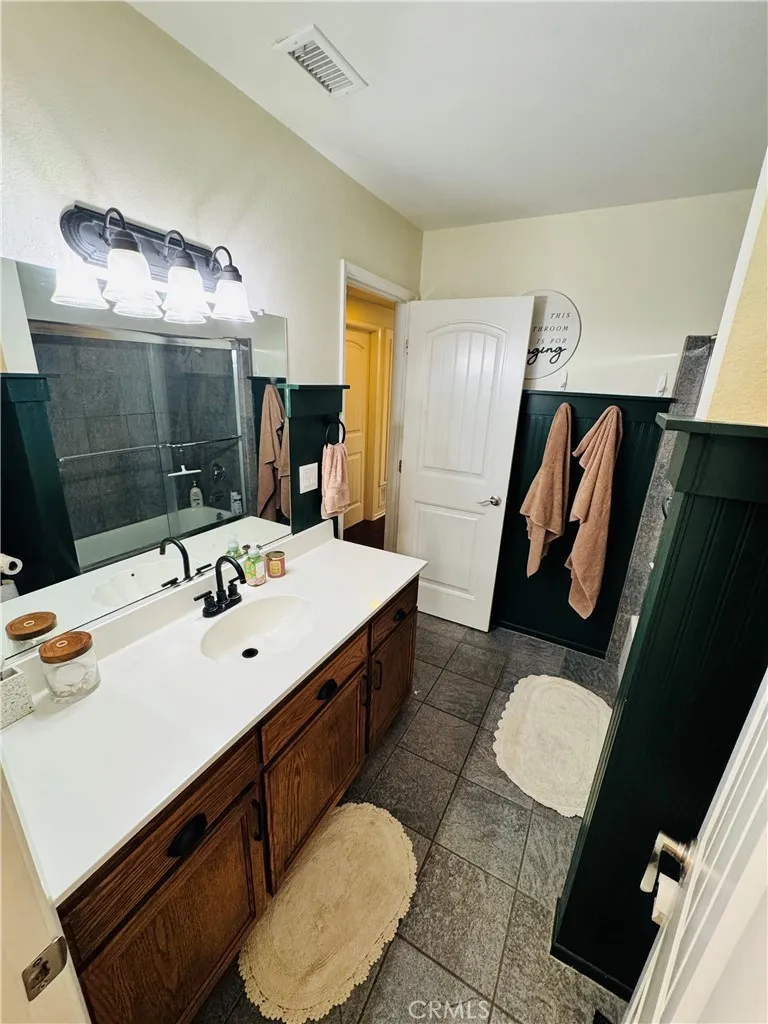 377 Spencer Upland, CA 91786