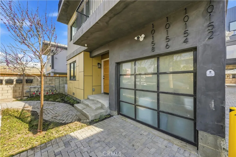 10154 Regent Los Angeles, CA 90034