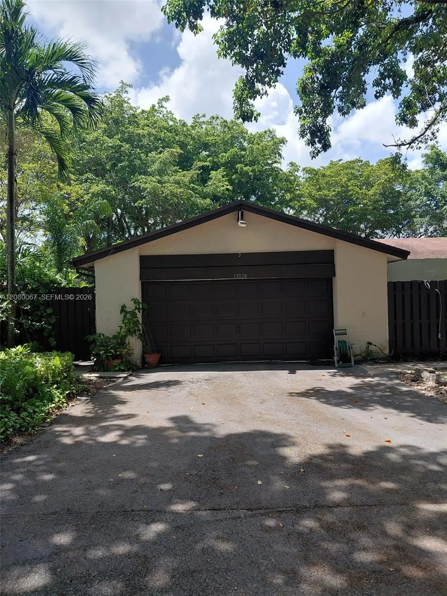 13028 SW 108th St #13028 Miami, FL 33186