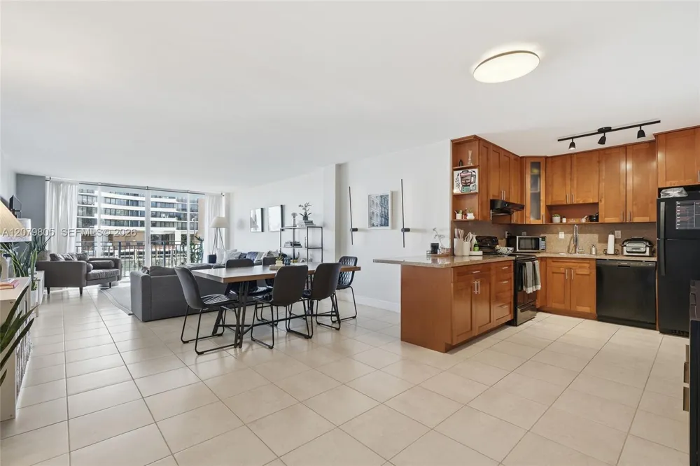 770 NE 69th St #2B Miami, FL 33138
