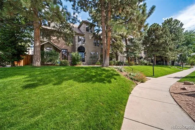 124 Jackson Street Denver, CO 80206