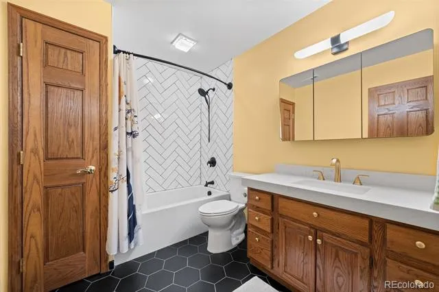 1675 Oakwood Drive Monument, CO 80132