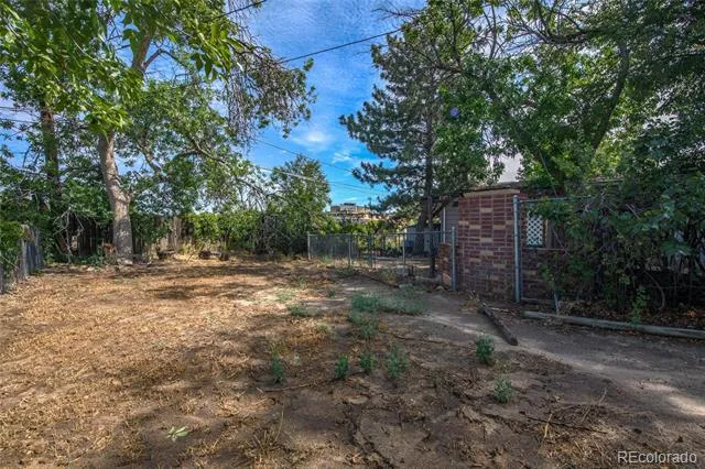 14205 E 25th Place Aurora, CO 80011