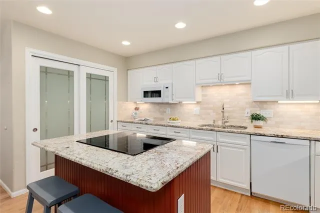 9476 Southern Hills Circle Lone Tree, CO 80124