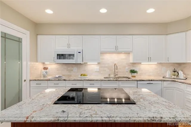 9476 Southern Hills Circle Lone Tree, CO 80124