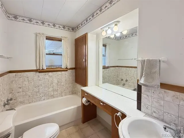654 W Strohm Street Haxtun, CO 80731