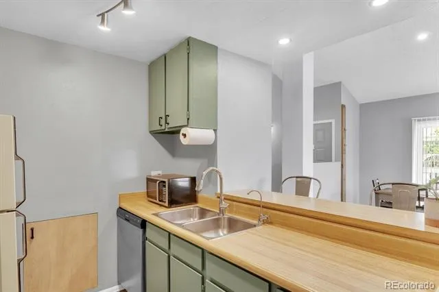 6565 E Arizona Avenue #8 Denver, CO 80224